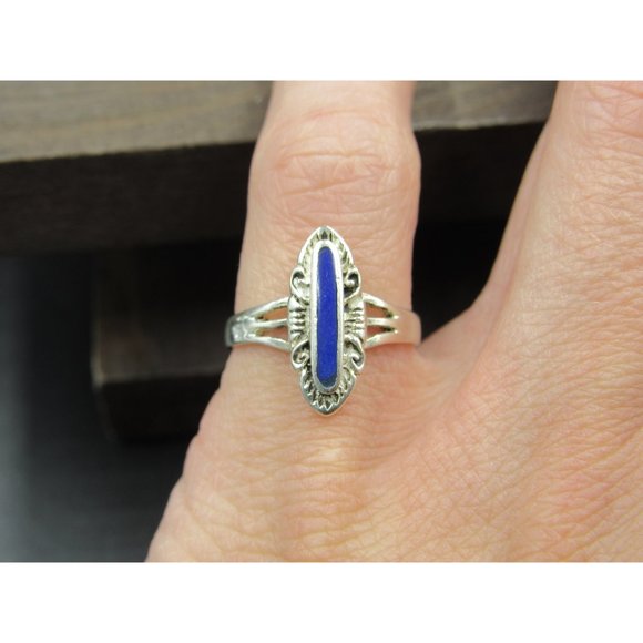 Size 5.25 Sterling Silver Tarnished Thin Blue Inlay Band Ring Vintage Statement - Picture 3 of 7